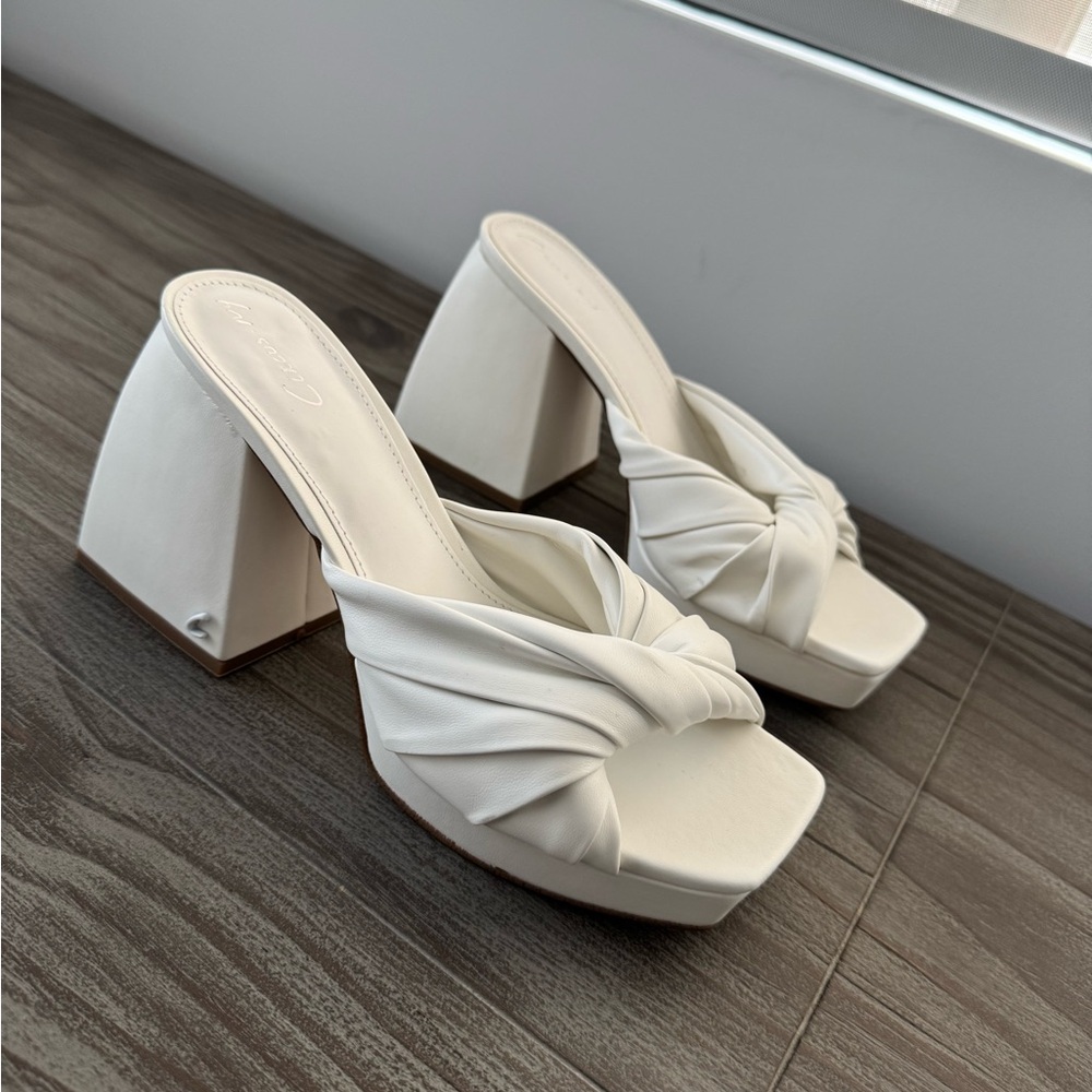 Circus by Sam Edelman Marianna White Knotted Platform Heels